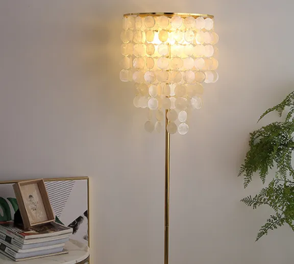 Pun floor lamp